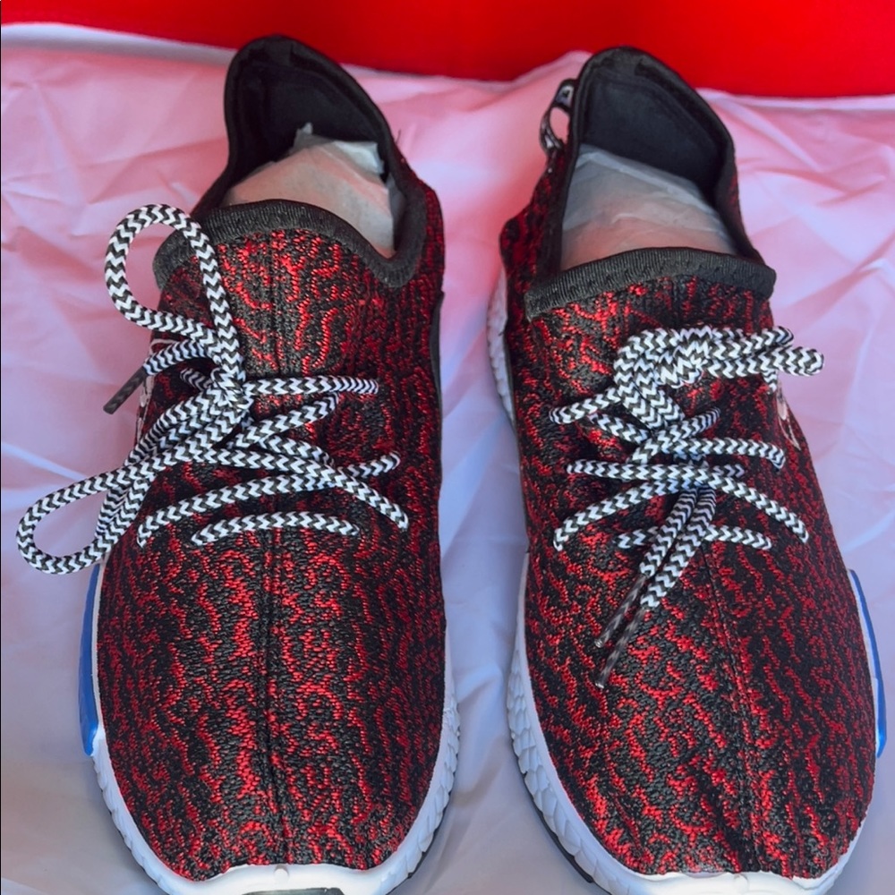 BICOLOR! Walking women sneakers!  Sizes 6-7-8-9-10-11